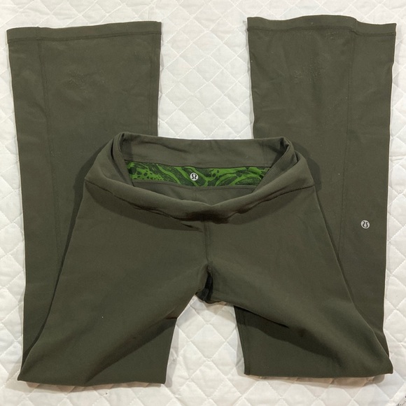 Lululemon - Picture 1 of 3